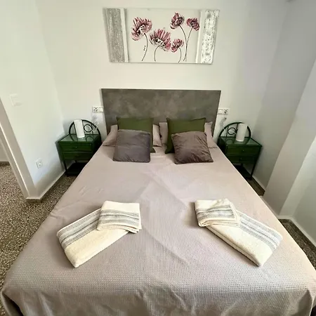 Apartamento Con Terraza A Pasos De La Playa Feriehus Torrevieja