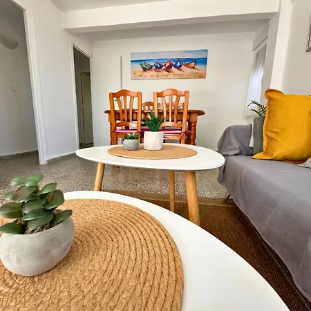 Apartamento Con Terraza A Pasos De La Playa * Torrevieja