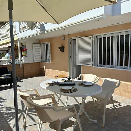 Holiday home Apartamento Con Terraza A Pasos De La Playa