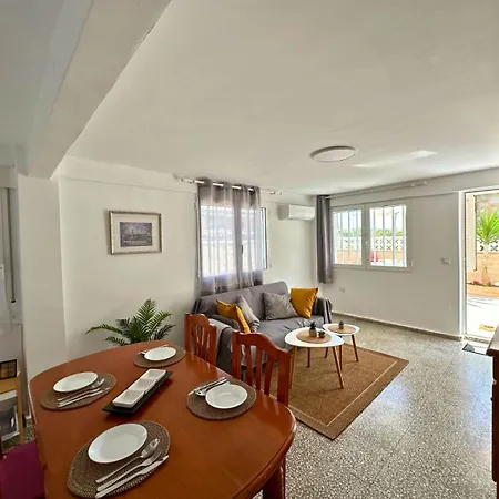 Apartamento Con Terraza A Pasos De La Playa Holiday home